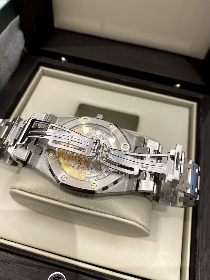 Швейцарские часы Audemars Piguet Royal Oak Extra-Thin ‘Jumbo’ 15202ST.OO.0944ST.01 #2