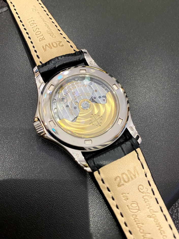 Швейцарские часы Patek Philippe Calatrava 5107G #2