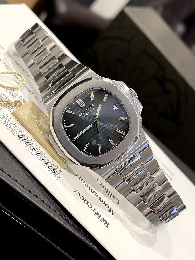 Швейцарские часы Patek Philippe Nautilus 5711/1A-010 #1