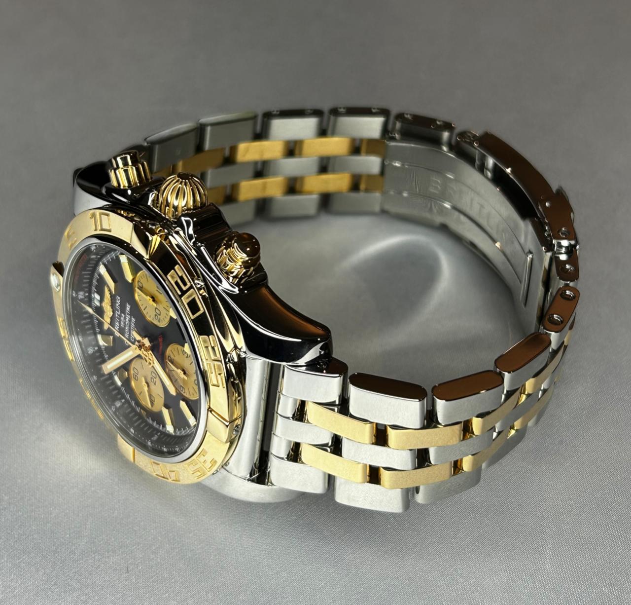 Швейцарские часы Breitling Breitling Chronomat 44 CB011012/B968/375C #4